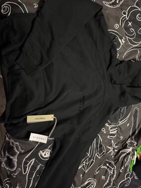 Authentic NWT Essentials Fear of God size large